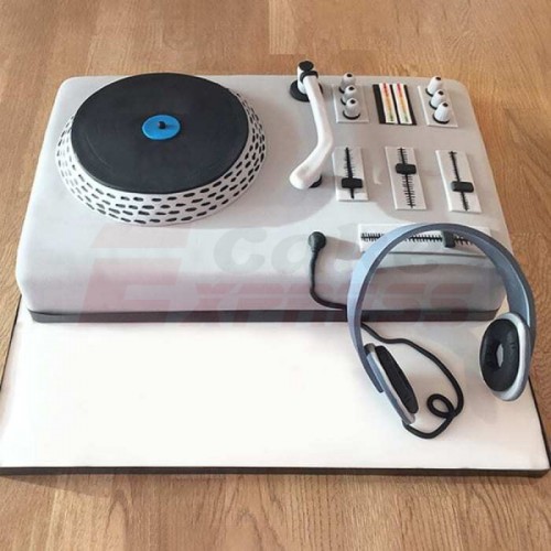DJ Deck Fondant Cake