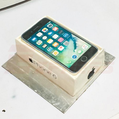 iPhone 6 with Box Fondant Cake